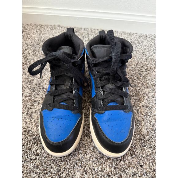 Nike Air Jordan youth size 1 - Picture 3 of 7